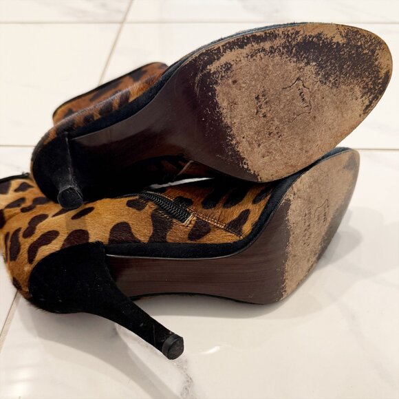 Stuart Weitzman Wren 8M boots Leopard Mob Wives Core City Cow Hide Fur - Picture 5 of 14